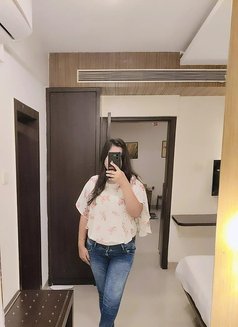 Indian Russian Model Available Here - puta in Pune Photo 1 of 2