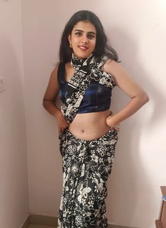 Indian south girl, Shipa for escort - puta in Singapore Photo 6 of 6