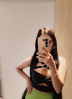 Sonia INDIAN Tall and slim - escort in Singapore Photo 4 of 9