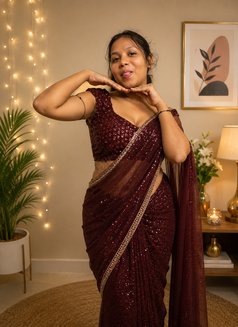 Indianqueen - escort in Kochi Photo 1 of 7