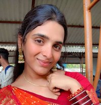 Indipendent alone nirushaaa - puta in Hyderabad Photo 3 of 3