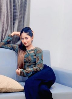 Verified Russian $ Indian Escort gurgaon - puta in Gurgaon Photo 3 of 7