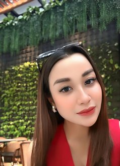 Indira - escort in Singapore Photo 2 of 6