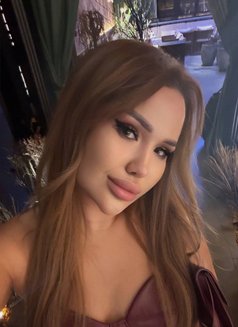 Indira - escort in Dubai Photo 1 of 9