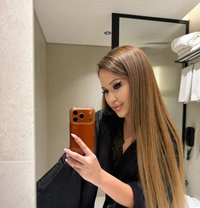 Indira - puta in Dubai
