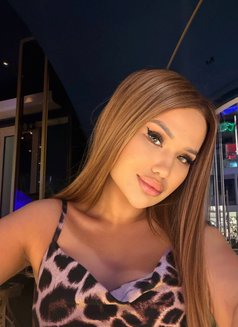 Indira - escort in Dubai Photo 8 of 9