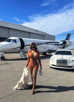 Indiva - Transsexual escort in Dubai Photo 1 of 13