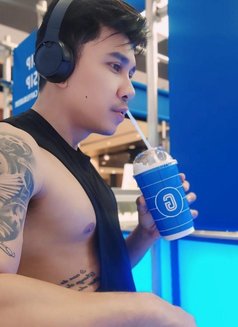 Indonesian Best Happy Ending Service - Acompañantes masculino in Jakarta Photo 2 of 5