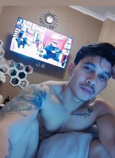 Indonesian Best Happy Ending Service - Acompañantes masculino in Jakarta Photo 3 of 5