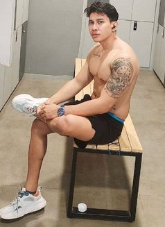 Indonesian Best Happy Ending Service - Acompañantes masculino in Jakarta Photo 4 of 5