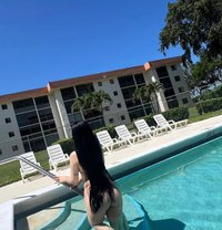 Indoor/outdooravailable - escort in Yokohama