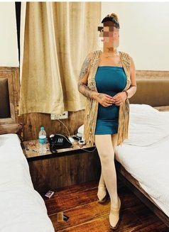 Anushka Call Girl And Escort Service - Agencia de putas in Indore Photo 1 of 3