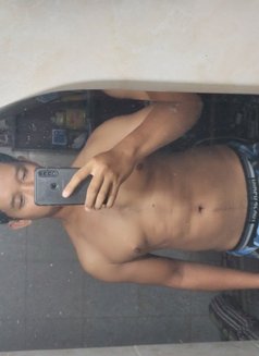 Indra - Acompañantes masculino in Jakarta Photo 11 of 12