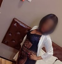 Bubbly ass Aziza - puta in Chennai