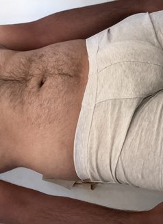 BigRo - VIP Only for Ladies and Couples - Male escort in Colombo Photo 2 of 5