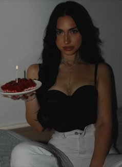 Inga - escort in Hong Kong Photo 2 of 9
