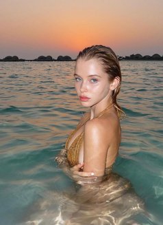 Sonya - escort in Bangkok Photo 7 of 13