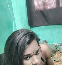 Iniya - Transsexual escort in Coimbatore