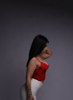 Inna - puta in Dubai Photo 4 of 11