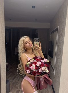 Innesa - escort in Phuket Photo 17 of 20