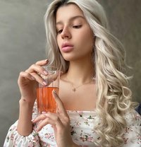 Innesa - puta in Phuket Photo 11 of 21