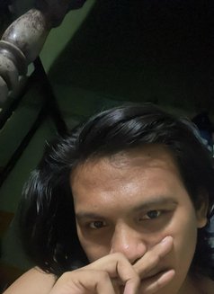 Innocent Looking Brent - Male escort in Manila Photo 6 of 6