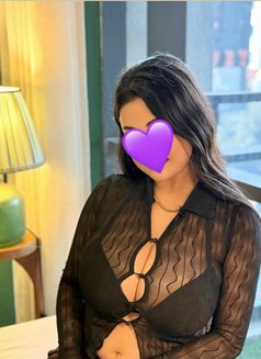 🥀Insta 86k followers 🤍4 - puta in Bangalore Photo 1 of 4