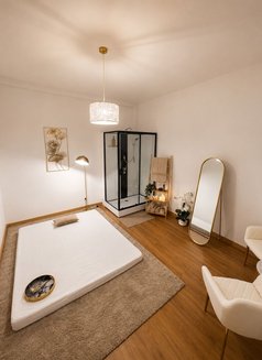 Intense Spa - companion in Lisbon Photo 5 of 20