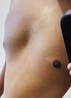 Inzi - Male escort in Doha Photo 2 of 2