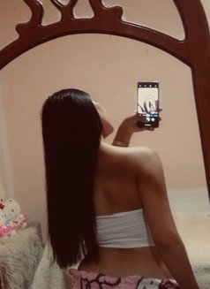 Ioana - escort in Dubai Photo 3 of 6