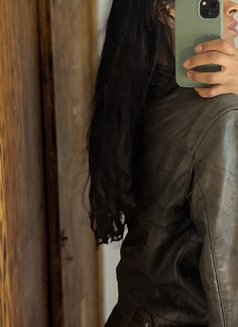 Iolanda - puta in Lisbon Photo 6 of 8