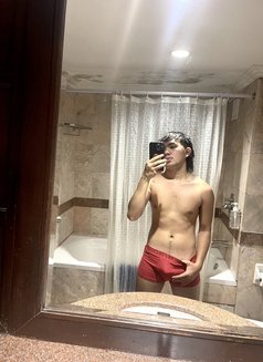 Ion (BFE/camshow/content creator - Male escort in Kuala Lumpur Photo 7 of 10