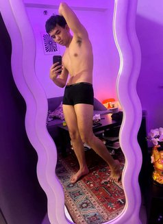 Ion (BFE/camshow/content creator - Male escort in Taipei Photo 10 of 10