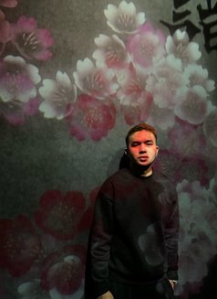 Ion (BFE/camshow/content creator - Male escort in Manila Photo 1 of 10