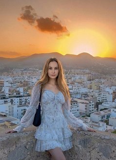 Ione - escort in Dubai Photo 3 of 6