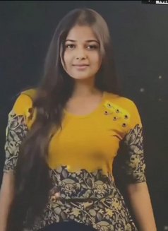Iqra - puta in Dubai Photo 3 of 4