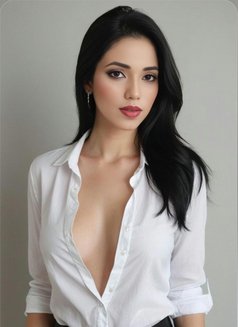 Ira - escort in Dubai Photo 6 of 8