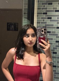 Ira - escort in Candolim, Goa Photo 3 of 4