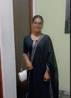 Irana Colombo in call and out call - escort in Colombo Photo 5 of 11