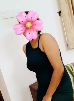 Irana Meetup 10am to 6pm - escort in Colombo Photo 2 of 11