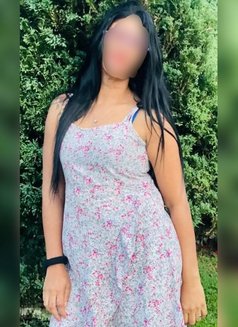 Shenu - puta in Colombo Photo 5 of 16