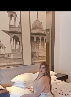 Iranian beauty real n cam - Transsexual escort in Bangalore Photo 28 of 30