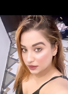 Iranian beauty Shireen Hassanzadeh - puta in Mumbai Photo 5 of 10