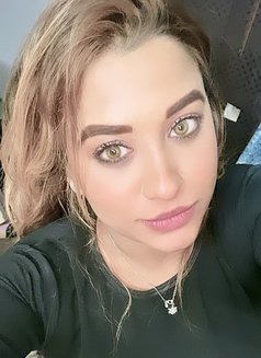 Iranian beauty Shireen Hassanzadeh - puta in Mumbai Photo 6 of 10