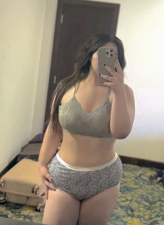 Iranian in busher - escort in Muscat Photo 5 of 6