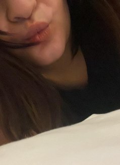 Irem - escort in Kuwait Photo 4 of 5