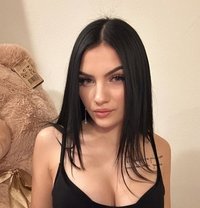 Iren - escort in Barcelona Photo 1 of 7