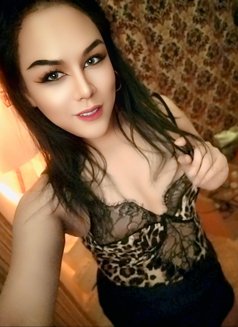 Iren - Transsexual escort in Muscat Photo 9 of 9