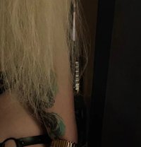 Irène - Transsexual escort in Dubai