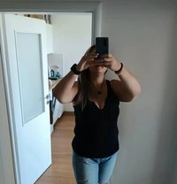 Irène - Transsexual escort in Dubai